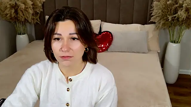 EdenSolis online show from November 2025 09:04:01 AM