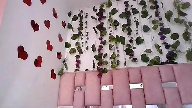 Snapshot of abby_moss_2 chatting on April 2026 01:41:02 PM abby moss 2 online show from April 2026 01:41:02 PM