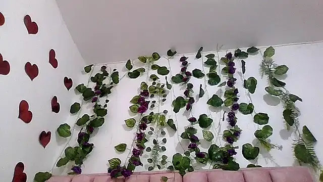 Snapshot of abby_moss_2 chatting on May 2026 12:33:02 PM abby moss 2 online show from May 2026 12:33:02 PM