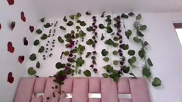 Snapshot of abby_moss_2 chatting on May 2026 12:44:02 PM abby moss 2 online show from May 2026 12:44:02 PM