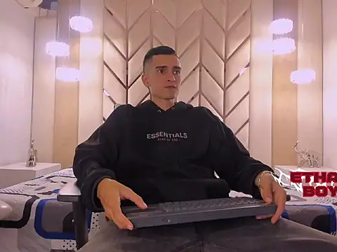 Ethan Boy  online show from February 2026 08:14:02 PM