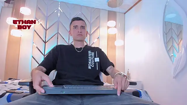 Ethan Boy  online show from February 2026 08:27:01 PM