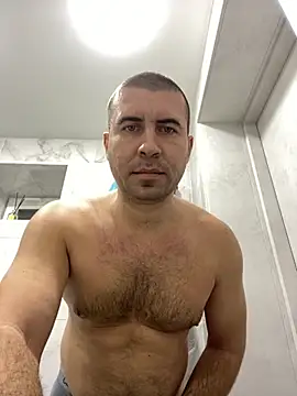 AronMode online show from December 2025 05:07:01 PM