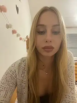 RemyStyles online show from November 2025 04:18:02 PM