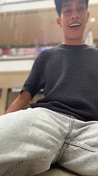 Jacovo2002 online show from November 2025 04:38:02 PM