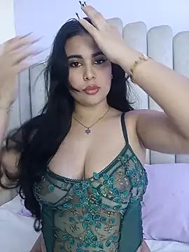 Snapshot of shainadavis chatting on October 2025 02:08:01 AM shainadavis online show from October 2025 02:08:01 AM