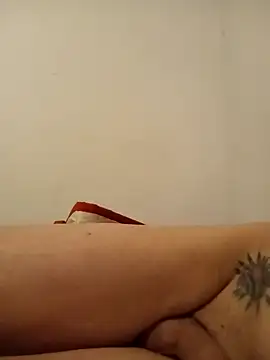 Snapshot of jjLARAY chatting on October 2025 01:06:02 AM jjLARAY online show from October 2025 01:06:02 AM