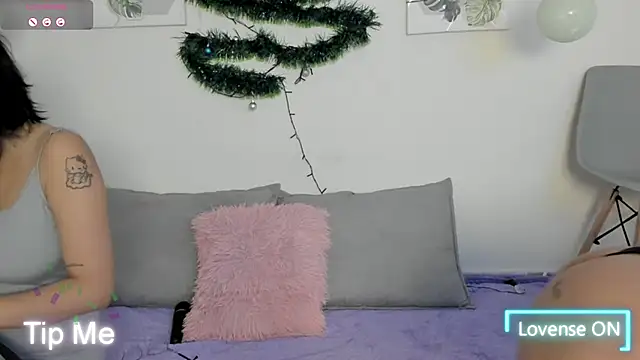 Nina keller  online show from November 2025 01:26:02 PM