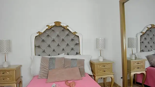 Snapshot of mary_joseph chatting on November 2025 08:41:02 PM mary joseph online show from November 2025 08:41:02 PM