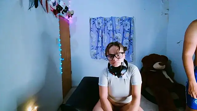 Snapshot of SweetRabbit29 chatting on March 2026 09:20:02 PM SweetRabbit29 online show from March 2026 09:20:02 PM