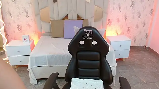 Snapshot of MARIANA_TAY1 chatting on October 2025 03:08:01 AM MARIANA TAY1 online show from October 2025 03:08:01 AM