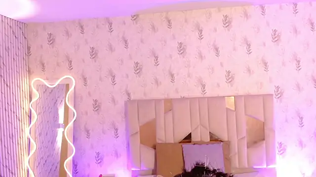 Snapshot of MARIANA_TAY1 chatting on October 2025 03:07:02 AM MARIANA TAY1 online show from October 2025 03:07:02 AM