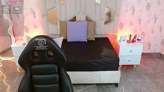 Snapshot of MARIANA_TAY1 chatting on November 2025 03:07:01 AM MARIANA TAY1 online show from November 2025 03:07:01 AM