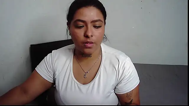 AnyRUSSO online show from November 2025 11:02:01 PM