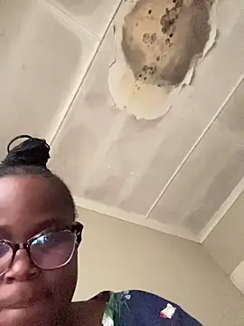 Snapshot of Wildpineapple chatting on October 2025 02:06:02 PM Wildpineapple online show from October 2025 02:06:02 PM