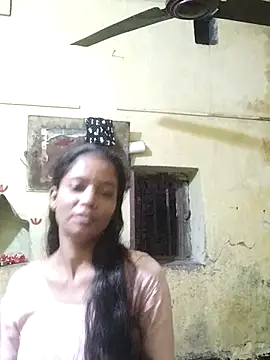 Jaanvi G online show from October 2025 01:33:02 PM