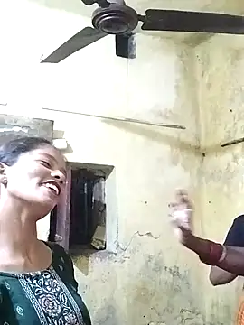 Jaanvi G online show from October 2025 01:24:02 PM