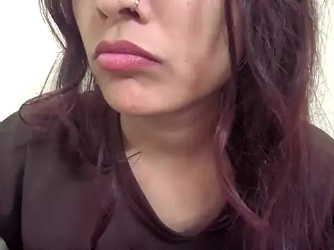 Snapshot of queen-_nazia chatting on October 2025 06:30:01 PM queen- nazia online show from October 2025 06:30:01 PM