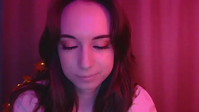 Snapshot of VeraLush chatting on November 2025 01:33:01 PM VeraLush online show from November 2025 01:33:01 PM