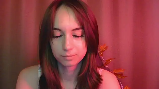 Snapshot of VeraLush chatting on November 2025 01:43:01 PM VeraLush online show from November 2025 01:43:01 PM