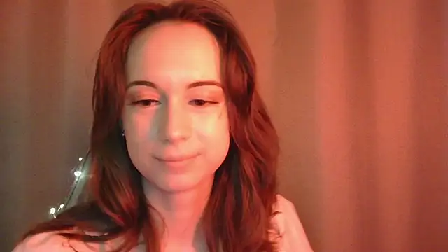 Snapshot of VeraLush chatting on November 2025 12:44:02 PM VeraLush online show from November 2025 12:44:02 PM