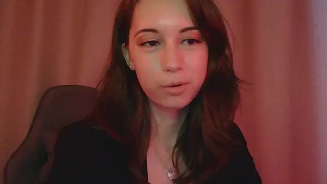 Snapshot of VeraLush chatting on November 2025 12:17:01 PM VeraLush online show from November 2025 12:17:01 PM