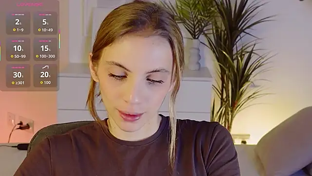 Snapshot of mia_silkk chatting on November 2025 06:13:01 AM mia silkk online show from November 2025 06:13:01 AM