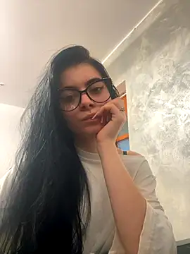 Snapshot of MissHerra2 chatting on November 2025 02:51:02 PM MissHerra2 online show from November 2025 02:51:02 PM