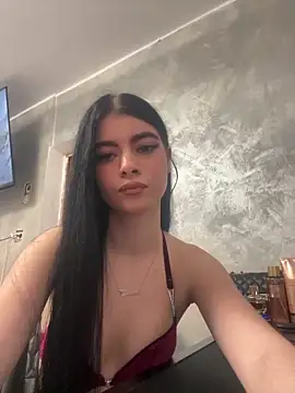 Snapshot of MissHerra2 chatting on November 2025 11:10:02 AM MissHerra2 online show from November 2025 11:10:02 AM