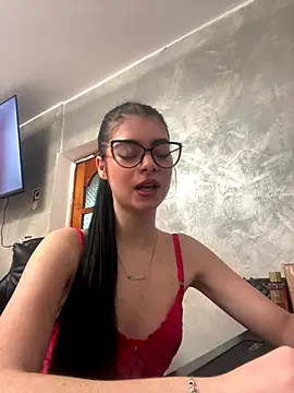 Snapshot of MissHerra2 chatting on November 2025 12:17:01 PM MissHerra2 online show from November 2025 12:17:01 PM