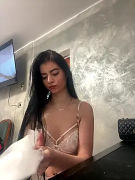 Snapshot of MissHerra2 chatting on December 2025 12:09:01 PM MissHerra2 online show from December 2025 12:09:01 PM