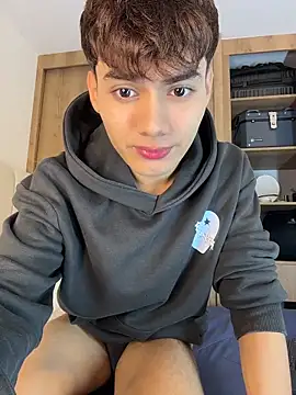 santi Rush online show from October 2025 11:14:01 PM