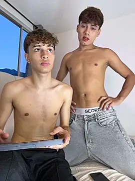 santi Rush online show from November 2025 10:41:02 PM