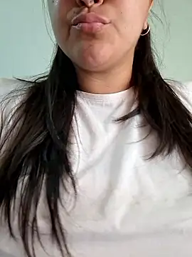 Snapshot of morenalatinaa chatting on January 2026 01:46:02 PM morenalatinaa online show from January 2026 01:46:02 PM