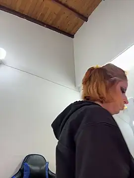 Adeline 1 online show from December 2025 01:33:02 AM