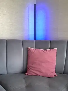 Snapshot of LunaMoore_Pink chatting on November 2025 12:49:02 PM LunaMoore Pink online show from November 2025 12:49:02 PM