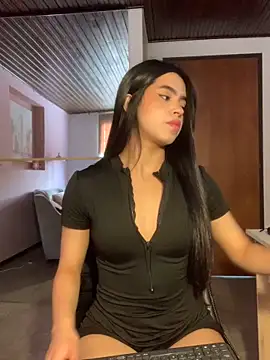 Snapshot of LunaMoore_Pink chatting on November 2025 12:49:01 PM LunaMoore Pink online show from November 2025 12:49:01 PM