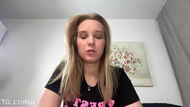 AIicaparkerc online show from March 2026 05:07:01 PM