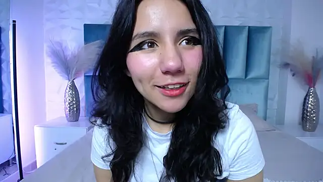 HollyPeach online show from March 2026 07:41:02 PM