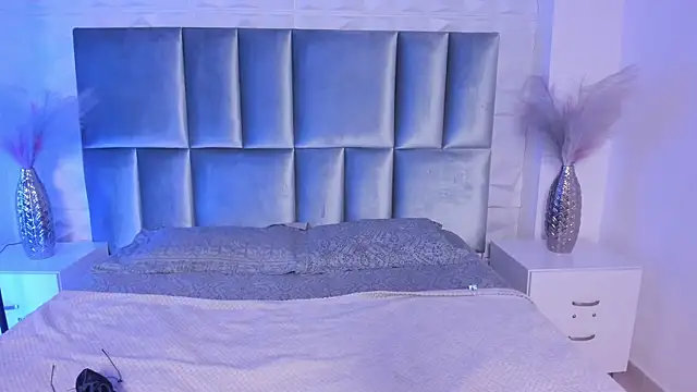 HollyPeach online show from July 2026 03:24:02 AM