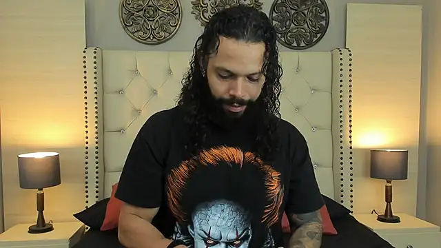 AlukardBig online show from November 2025 12:40:02 PM