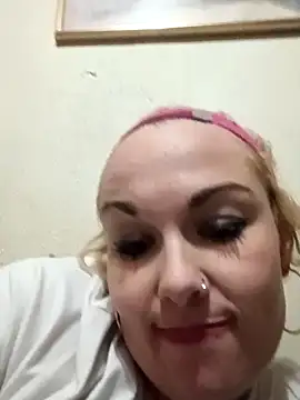 Snapshot of sexysiren93 chatting on November 2025 10:17:01 AM sexysiren93 online show from November 2025 10:17:01 AM