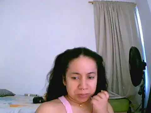 chiarafus0 online show from December 2025 08:47:02 PM