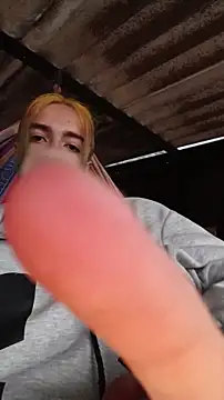 saenzjhonny online show from October 2025 10:11:01 PM