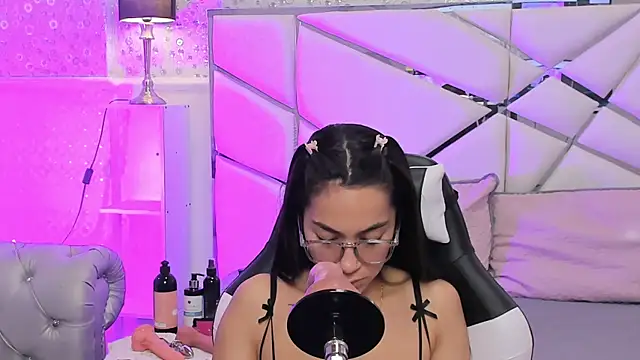 Snapshot of GabbiePrice chatting on June 2026 12:30:01 AM GabbiePrice online show from June 2026 12:30:01 AM