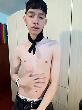 Snapshot of heyy_noah11 chatting on October 2025 02:37:02 AM heyy noah11 online show from October 2025 02:37:02 AM