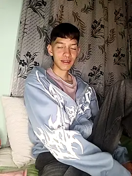 Snapshot of heyy_noah11 chatting on November 2025 12:13:01 AM heyy noah11 online show from November 2025 12:13:01 AM