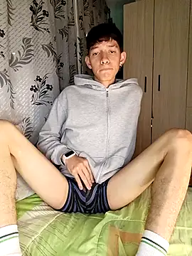 Snapshot of heyy_noah11 chatting on December 2025 02:08:02 AM heyy noah11 online show from December 2025 02:08:02 AM