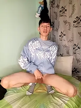 Snapshot of heyy_noah11 chatting on December 2025 04:50:02 AM heyy noah11 online show from December 2025 04:50:02 AM