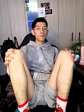 Snapshot of heyy_noah11 chatting on January 2026 12:58:01 AM heyy noah11 online show from January 2026 12:58:01 AM